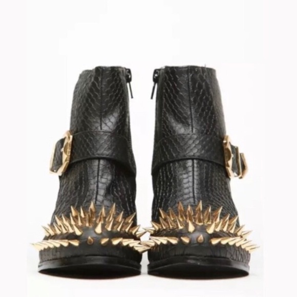 LILIANA NIB Tiler Black Buckle Gold Spike Ankle Zip Bootie - Picture 2 of 5